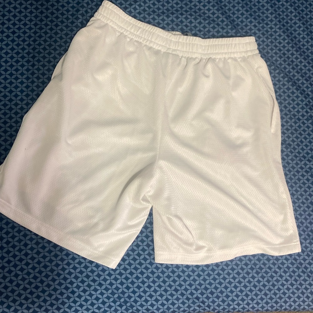 Mens medium white basketball shorts